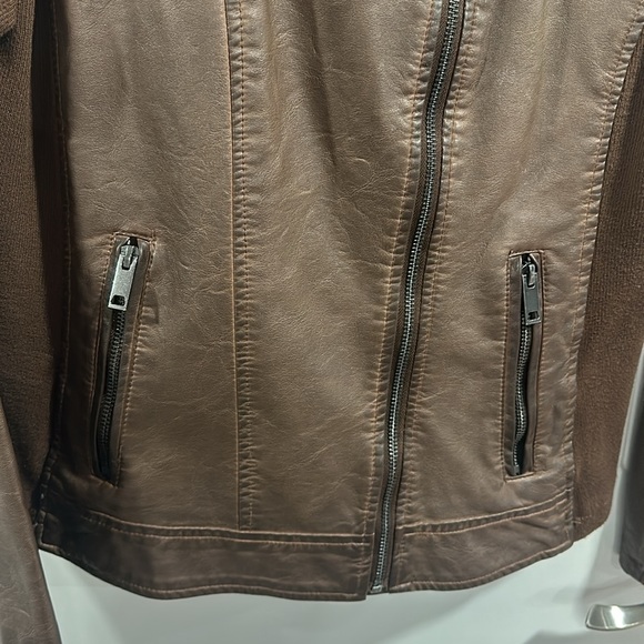 Sebby Collection Women’s Brown Faux Leather Moto Bomber Motorcycle Jacket - Picture 5 of 12